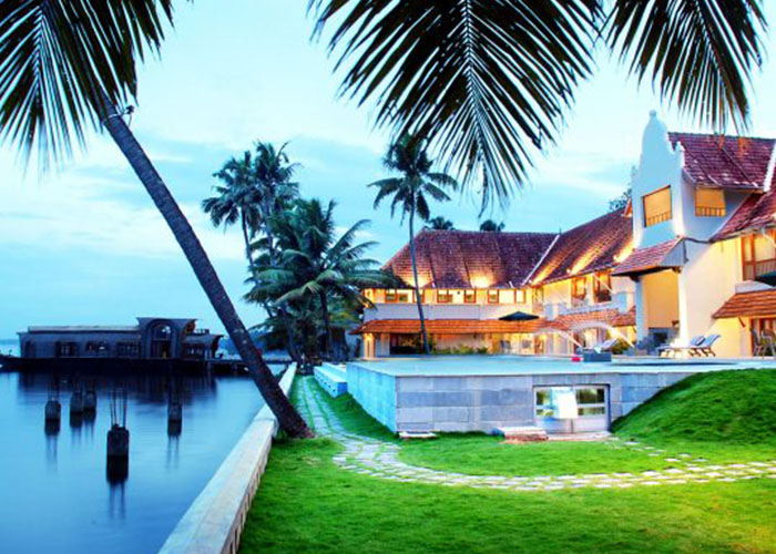 4 nights 5 days Kerala package itinerary available at Mahalakshmi Tours and Travels