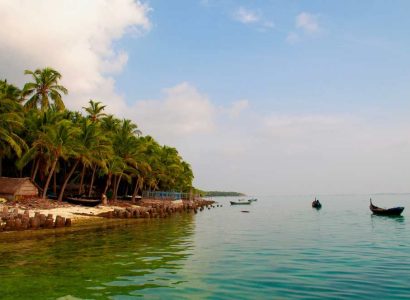 Lakshadweep holiday packages contact Mahalakshmi Tours and Travels